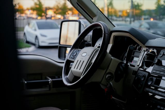 2008 Ford F-350 Super Duty Lariat KING RANCH 4X4 / LOW MILES / 1-OWNER / MINT | Austin, TX | Rocky Mountain Truck Stop Austin 2008 Ford F-350 Super Duty Lariat KING RANCH 4X4 / LOW MILES / 1-OWNER / MINT | Austin, TX | Rocky Mountain Truck Stop Austin