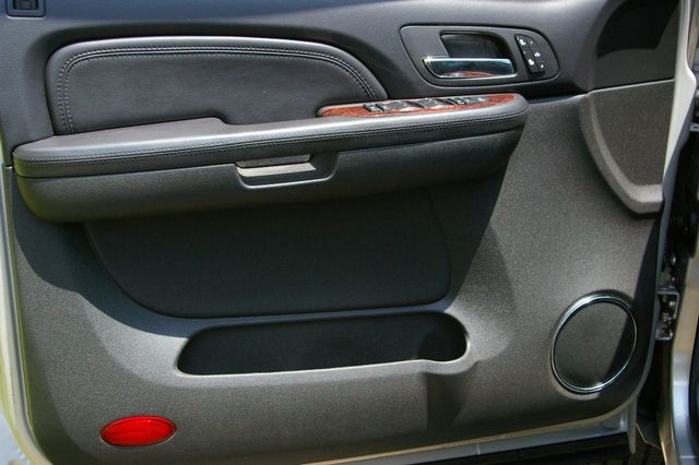 2008 GMC Sierra Denali Pickup 4D 5 3/4 ft