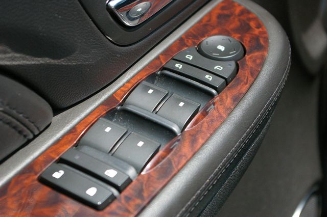 2008 GMC Sierra Denali Pickup 4D 5 3/4 ft