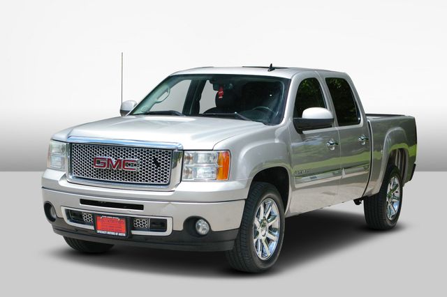 2008 GMC Sierra Denali Pickup 4D 5 3/4 ft