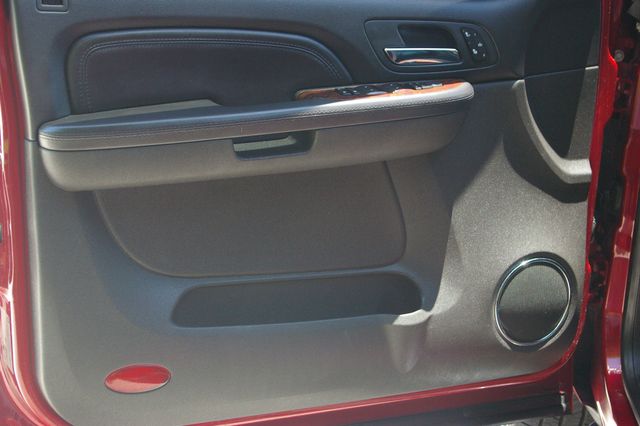 2008 GMC Yukon Denali Denali Sport Utility 4D