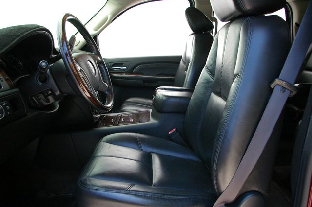 2008 GMC Yukon Denali Denali Sport Utility 4D