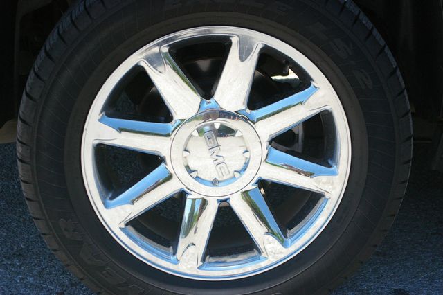 2008 GMC Yukon Denali Denali Sport Utility 4D