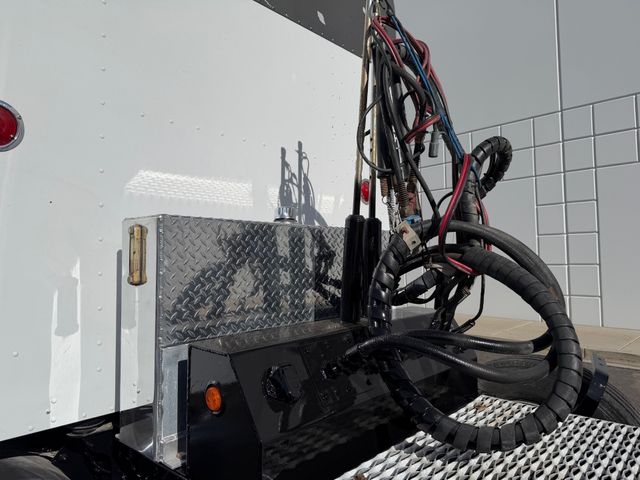 2008 Kenworth T800 Sleeper