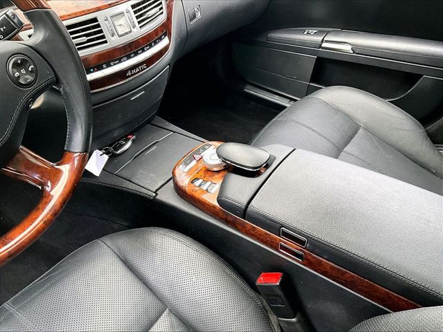 2008 Mercedes-Benz S-Class S 550 4MATIC