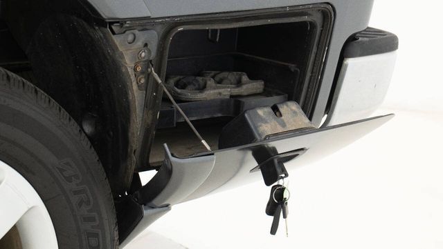 2008 Nissan Titan LE FFV 4x4 Crew Cab Short Bed 4dr (2008.5) | Houston, TX | Houston Auto Credit 2008 Nissan Titan LE FFV 4x4 Crew Cab Short Bed 4dr (2008.5) | Houston, TX | Houston Auto Credit