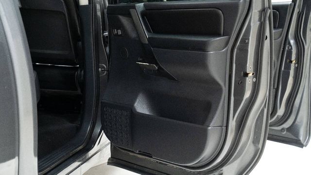 2008 Nissan Titan LE FFV 4x4 Crew Cab Short Bed 4dr (2008.5) | Houston, TX | Houston Auto Credit 2008 Nissan Titan LE FFV 4x4 Crew Cab Short Bed 4dr (2008.5) | Houston, TX | Houston Auto Credit