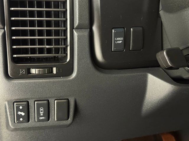 2008 Nissan Titan LE FFV 4x4 Crew Cab Short Bed 4dr (2008.5) | Houston, TX | Houston Auto Credit