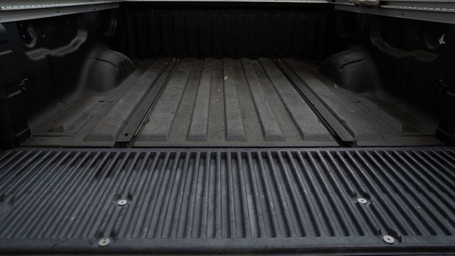 2008 Nissan Titan LE FFV 4x4 Crew Cab Short Bed 4dr (2008.5) | Houston, TX | Houston Auto Credit 2008 Nissan Titan LE FFV 4x4 Crew Cab Short Bed 4dr (2008.5) | Houston, TX | Houston Auto Credit