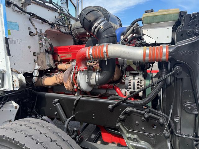 2008 Peterbilt 367 - 2 Line Wet Kit  Day Cab 