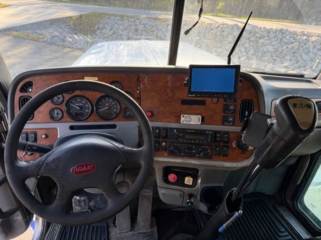 2008 Peterbilt 388