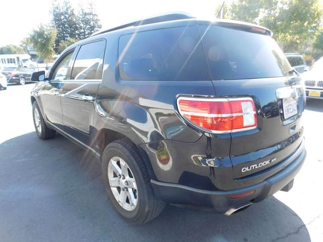 2008 Saturn Outlook XR