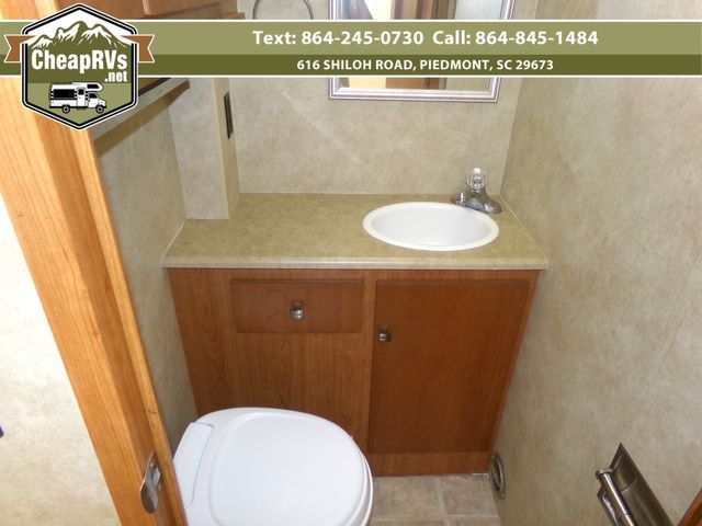 2008 Winnebago Outlook 329B  | Piedmont, SC | Cheap RV's LLC