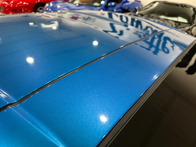 2009 Chevrolet Corvette Coupe 3LT, JSB, Two-Tone, Auto, Chromes, Only 77k | Dallas, Texas | Corvette Warehouse 