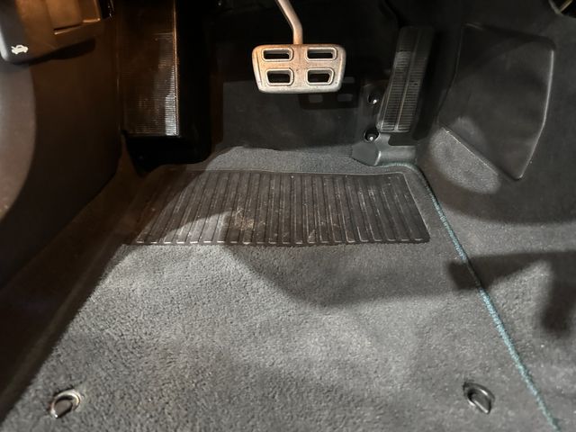 2009 Chevrolet Corvette Coupe 2LT, GU2, Two-Tone, Auto, Chromes, Only 27k | Dallas, Texas | Corvette Warehouse 2009 Chevrolet Corvette Coupe 2LT, GU2, Two-Tone, Auto, Chromes, Only 27k | Dallas, Texas | Corvette Warehouse