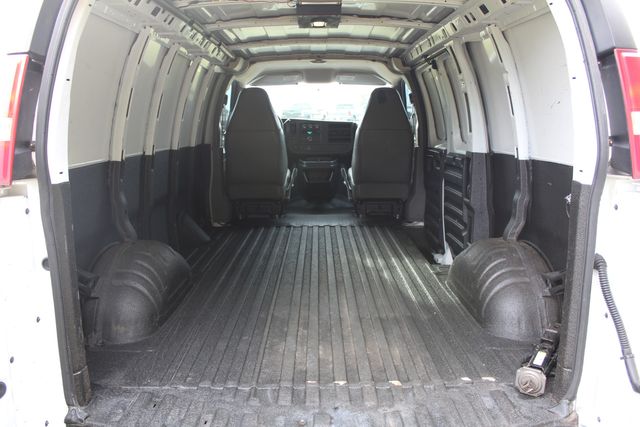 2009 Chevrolet Express RWD 2500 | Roscoe, IL | Autoland Outlets 2009 Chevrolet Express RWD 2500 | Roscoe, IL | Autoland Outlets