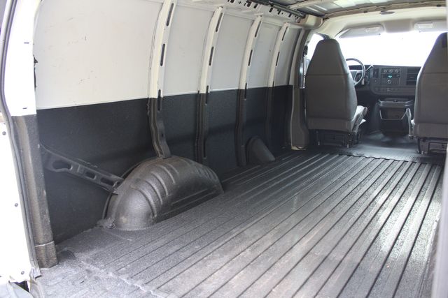 2009 Chevrolet Express RWD 2500 | Roscoe, IL | Autoland Outlets 2009 Chevrolet Express RWD 2500 | Roscoe, IL | Autoland Outlets