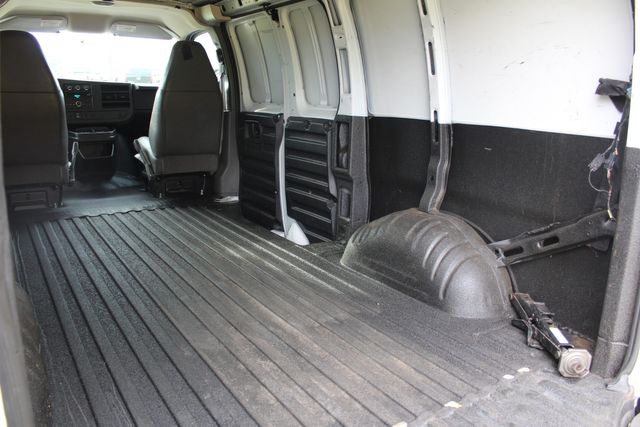 2009 Chevrolet Express RWD 2500 | Roscoe, IL | Autoland Outlets 2009 Chevrolet Express RWD 2500 | Roscoe, IL | Autoland Outlets