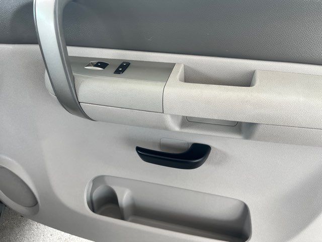 2009 Chevrolet Silverado 1500LS 4DR EXTENDED CAB 2WD Imports and More Inc 2009 Chevrolet Silverado 1500LS 4DR EXTENDED CAB 2WD Imports and More Inc