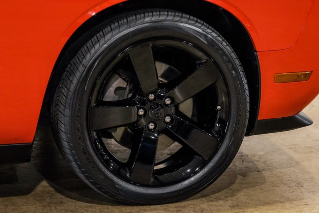 2009 Dodge Challenger R/T,5.7 HEMI V-8, AUTO, BLACK 20'S,ONLY 55K | Carrollton, TX | Texas Vehicle Exchange