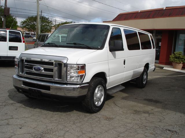 2009 Ford E-Series E-350 SD XLT | Charlotte, North Carolina | ADVENTURE VANS