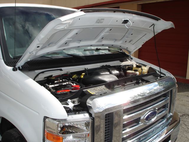 2009 Ford E-Series E-350 SD XLT | Charlotte, North Carolina | ADVENTURE VANS