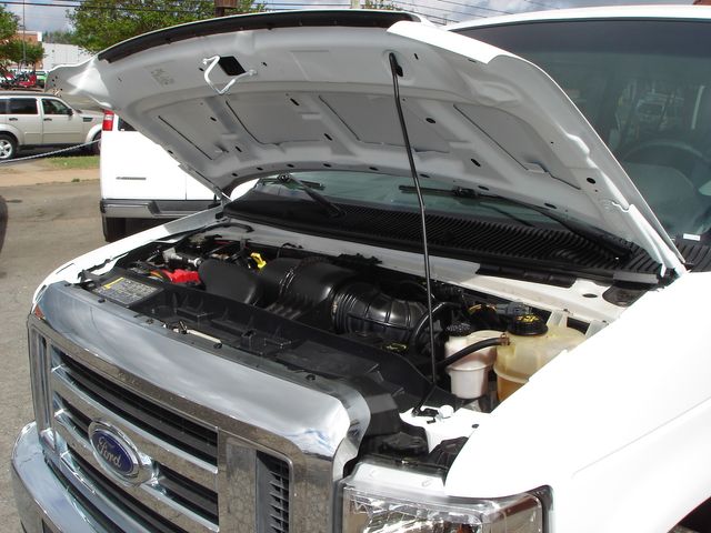 2009 Ford E-Series E-350 SD XLT | Charlotte, North Carolina | ADVENTURE VANS 2009 Ford E-Series E-350 SD XLT | Charlotte, North Carolina | ADVENTURE VANS