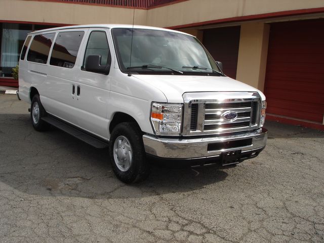 2009 Ford E-Series E-350 SD XLT | Charlotte, North Carolina | ADVENTURE VANS