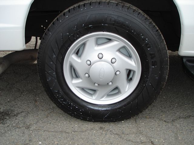 2009 Ford E-Series E-350 SD XLT | Charlotte, North Carolina | ADVENTURE VANS 2009 Ford E-Series E-350 SD XLT | Charlotte, North Carolina | ADVENTURE VANS