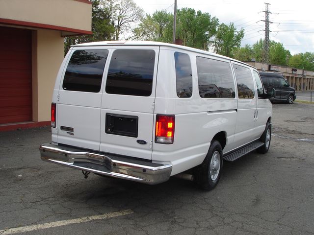 2009 Ford E-Series E-350 SD XLT | Charlotte, North Carolina | ADVENTURE VANS 2009 Ford E-Series E-350 SD XLT | Charlotte, North Carolina | ADVENTURE VANS