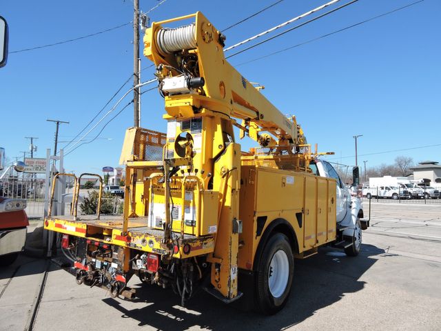 2009 Ford F-750  Terex Excavator Truck 