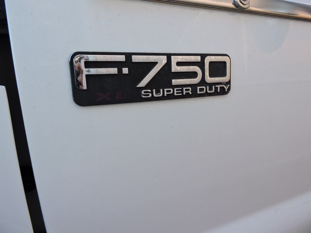 2009 Ford F-750  Terex Excavator Truck 