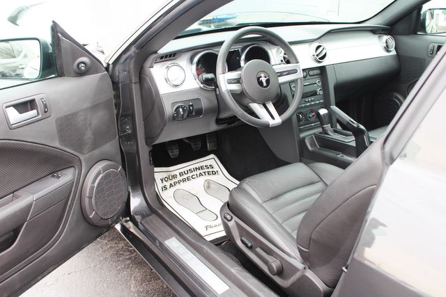 2009 Ford Mustang GT Premium | Granite City, Illinois | MasterCars Company Inc. 2009 Ford Mustang GT Premium | Granite City, Illinois | MasterCars Company Inc.