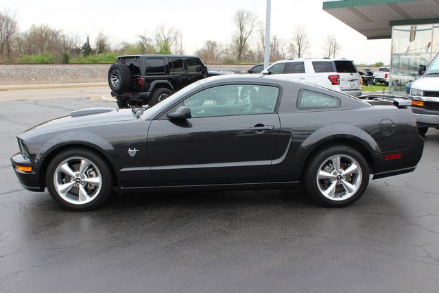 2009 Ford Mustang GT Premium | Granite City, Illinois | MasterCars Company Inc. 2009 Ford Mustang GT Premium | Granite City, Illinois | MasterCars Company Inc.
