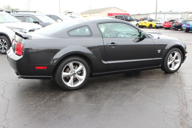 2009 Ford Mustang GT Premium | Granite City, Illinois | MasterCars Company Inc. 2009 Ford Mustang GT Premium | Granite City, Illinois | MasterCars Company Inc.