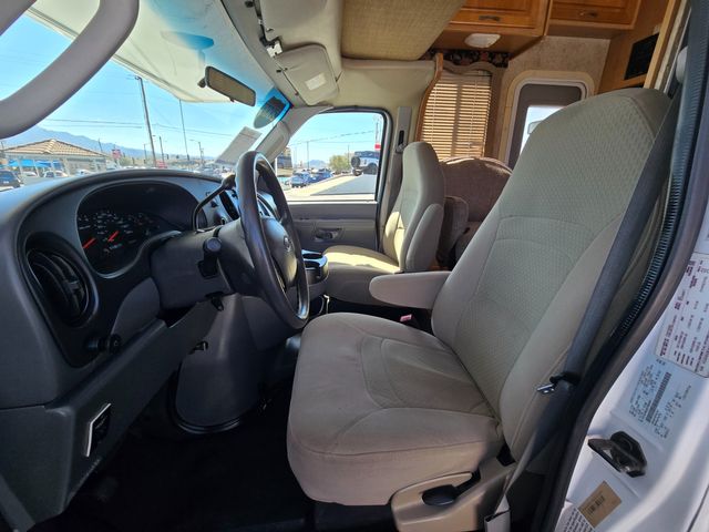 2009 Four Winds Chateau M-25 C 2009 Four Winds Chateau M-25 C