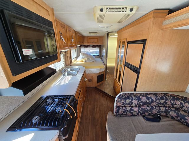 2009 Four Winds Chateau M-25 C 2009 Four Winds Chateau M-25 C