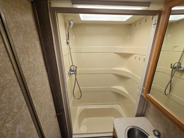 2009 Four Winds Chateau M-25 C 2009 Four Winds Chateau M-25 C