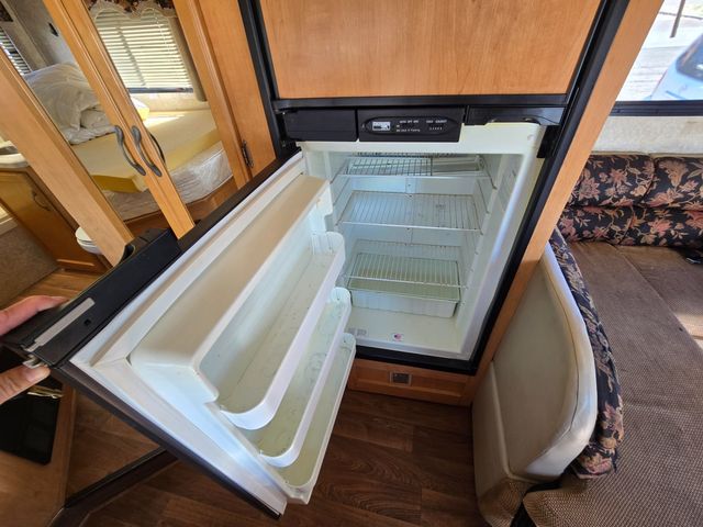 2009 Four Winds Chateau M-25 C