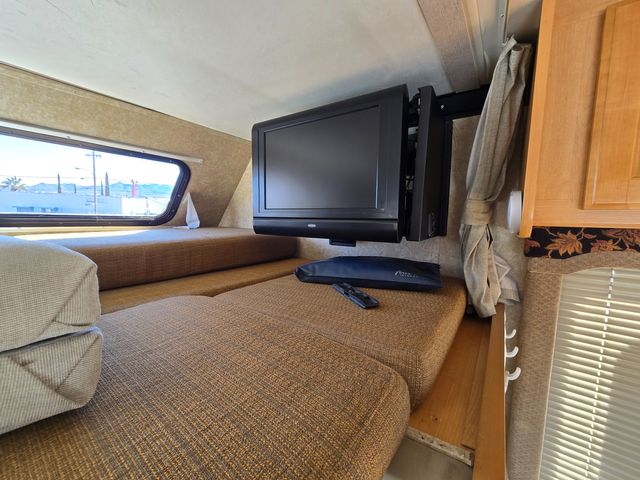 2009 Four Winds Chateau M-25 C