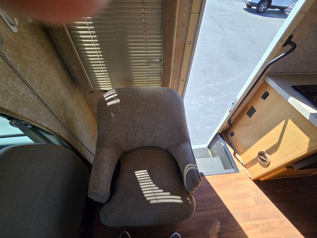 2009 Four Winds Chateau M-25 C 2009 Four Winds Chateau M-25 C