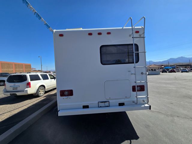 2009 Four Winds Chateau M-25 C