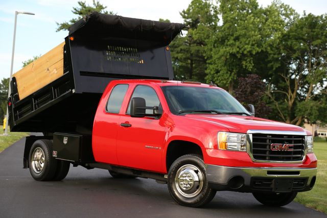 2009 GMC 3500HD EXTENDED CAB MASON DUMP 6.0L V8  48K ACTUAL MILES 