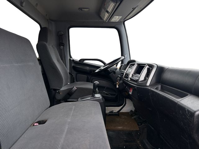 2009 Hino HINO 165 Refrigerated Box DIESEL | Canton, Ohio | Ohio Auto Warehouse LLC 2009 Hino HINO 165 Refrigerated Box DIESEL | Canton, Ohio | Ohio Auto Warehouse LLC