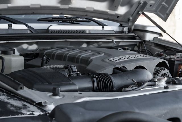 2009 Hummer H3 Alpha Adventure Pkg Rear DVD Moonroof Rear Camera 2009 Hummer H3 Alpha Adventure Pkg Rear DVD Moonroof Rear Camera