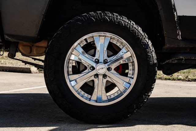 2009 Hummer H3 Alpha Adventure Pkg Rear DVD Moonroof Rear Camera 2009 Hummer H3 Alpha Adventure Pkg Rear DVD Moonroof Rear Camera