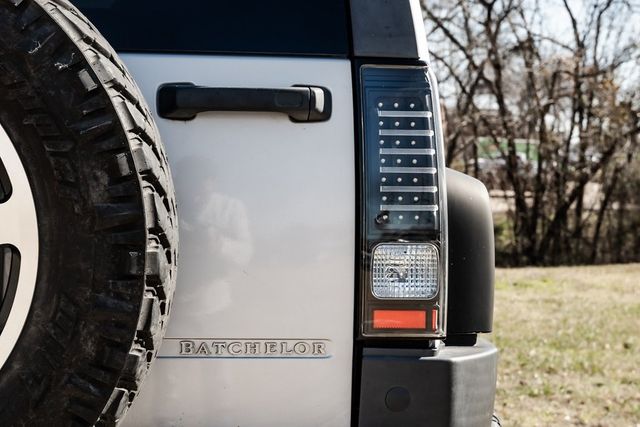 2009 Hummer H3 Alpha Adventure Pkg Rear DVD Moonroof Rear Camera 2009 Hummer H3 Alpha Adventure Pkg Rear DVD Moonroof Rear Camera