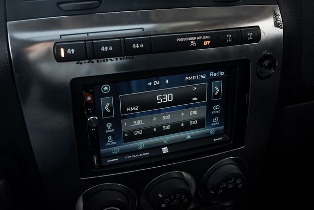 2009 Hummer H3 Alpha Adventure Pkg Rear DVD Moonroof Rear Camera 2009 Hummer H3 Alpha Adventure Pkg Rear DVD Moonroof Rear Camera