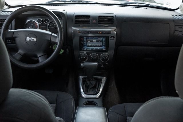 2009 Hummer H3 Alpha Adventure Pkg Rear DVD Moonroof Rear Camera 2009 Hummer H3 Alpha Adventure Pkg Rear DVD Moonroof Rear Camera