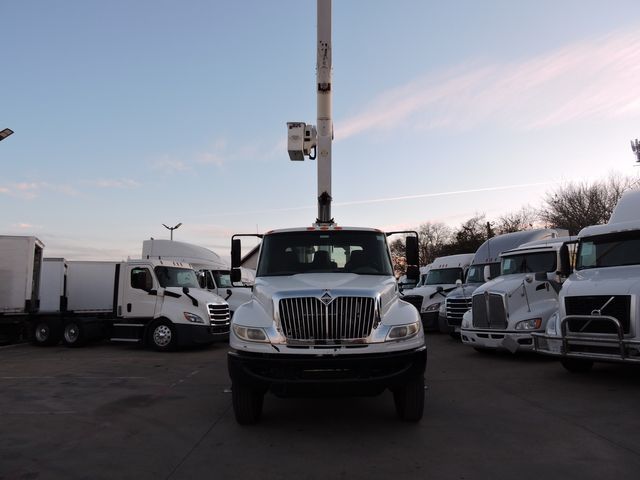 2009 International 4300 SBA 4x2
